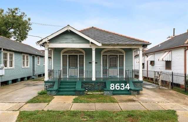 8634 APPLE Street - 8634 Apple Street, New Orleans, LA 70118
