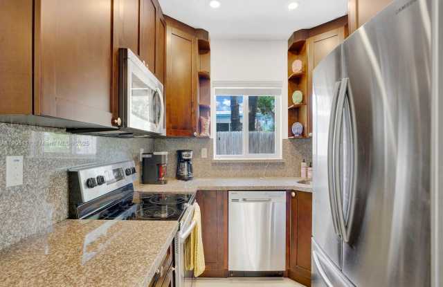 3547 William Avenue, Miami, FL 33133 photos photos