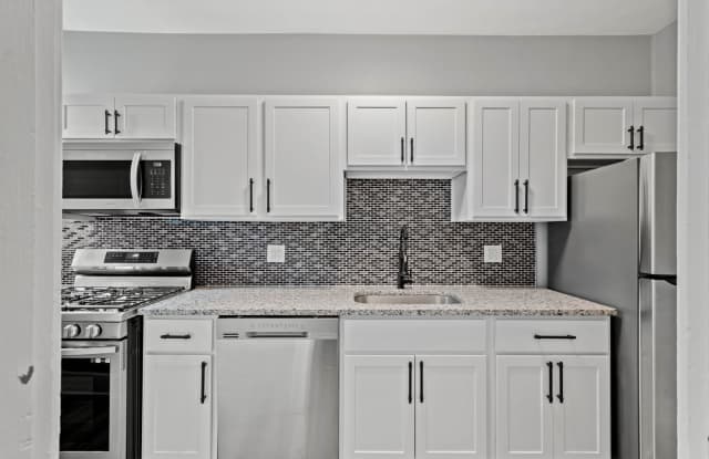 Stunning 2 bedroom home in Homestead available August 1! photos photos