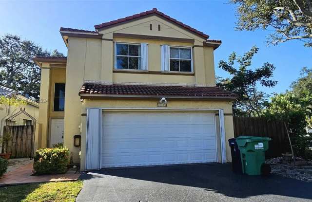 11484 SW 73rd St - 11484 Southwest 73rd Street, Kendall, FL 33173