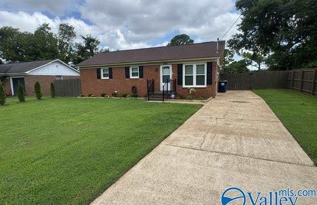 2849 Greenside Drive NW Gallery 2