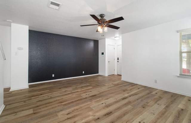 Room in 3 Bedroom Home at Boxer Palm Gallery 4