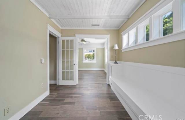 317 Roswell Avenue Gallery 3