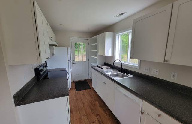 2 Bedroom House Gallery 4