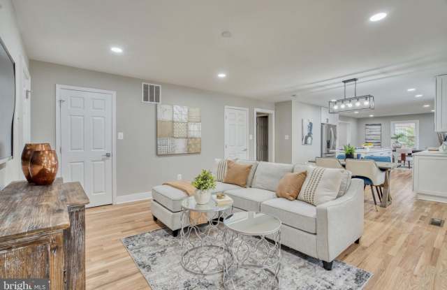 4311 SOUTHWOOD DRIVE - 4311 Southwood Drive, Mount Vernon, VA 22309