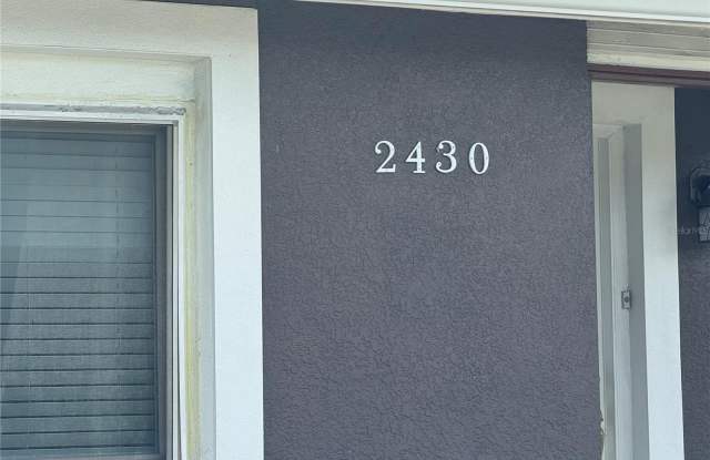 2430 N CENTRAL AVENUE photos photos