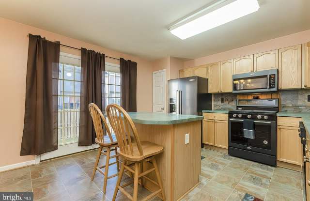 9 E Calabash Ct - 9 East Calabash Court, Martinsburg, WV 25401