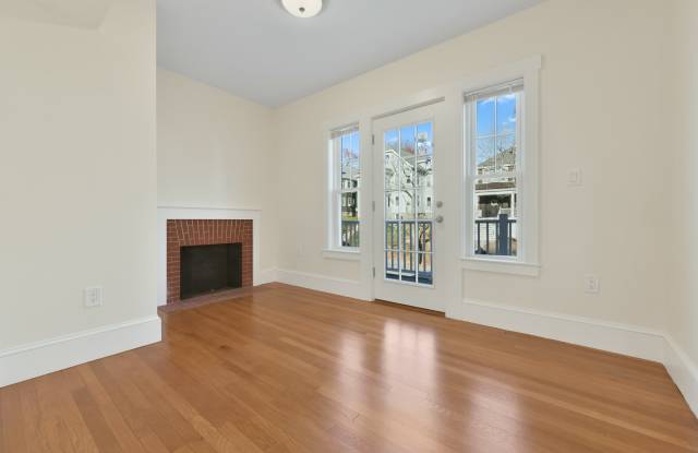 48 Manthorne Road - 2 photos photos