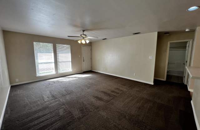 1223 Clyde Street - 1 photos photos