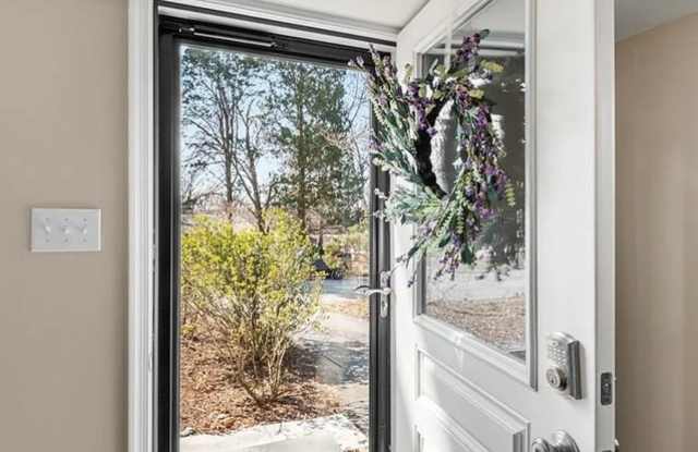 3 bedroom-2bath off Battleground Ave Gallery 4
