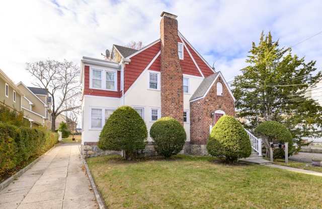 58 Mayflower Avenue - 58 Mayflower Avenue, Stamford, CT 06906
