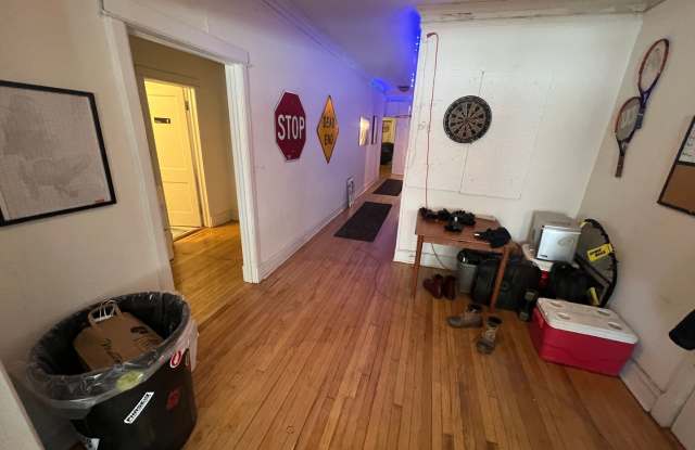 2537 North Farwell Avenue photos photos