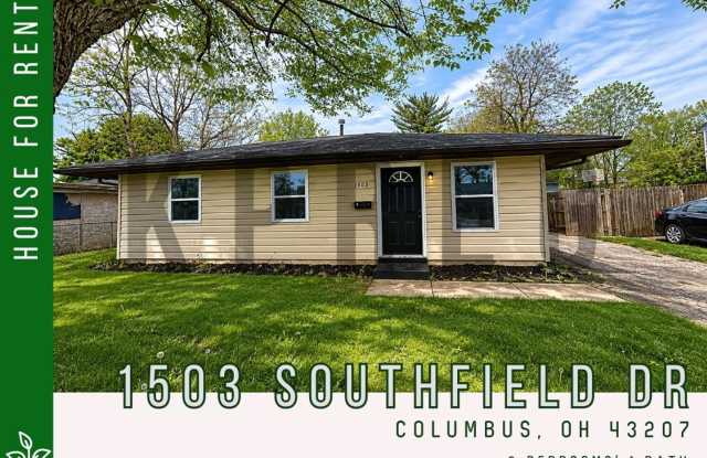 Updated 3 Bed Home with Trendy Interior Finishes & Huge Yard in South Columbus photos photos