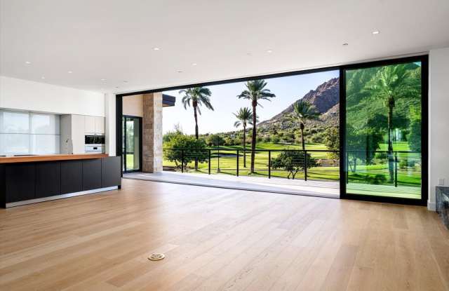 4575 N Phoenician Boulevard Gallery 3
