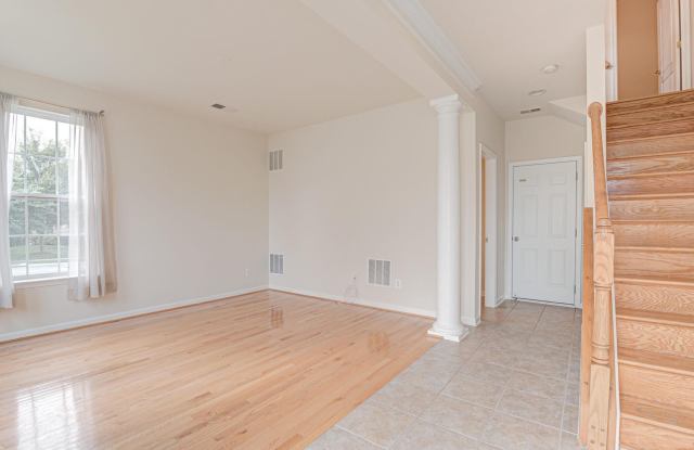 22997 EVERSOLE TERRACE Gallery 4