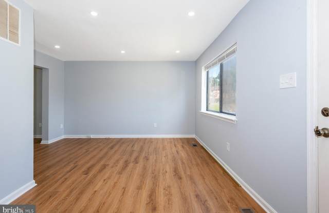 12021 HALLANDALE Terrace Gallery 4