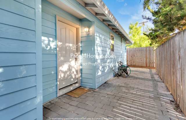 Updated Interior! Two Bedroom Home In Beaverton W/ Large Patio! DEPOSIT SPECIAL photos photos