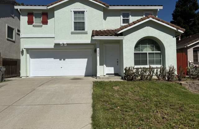 Beautiful Large 4 Bedroom 2.5 Bath Home photos photos