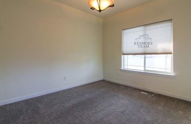 4 Bedroom, 2.5 Bath Home in Pasco Gallery 4
