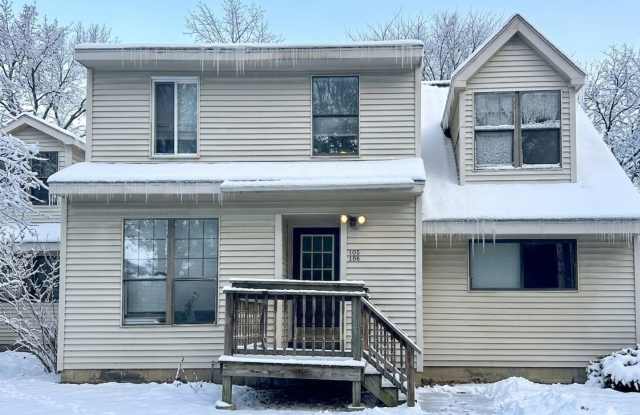 Large 1br in Townhome with Garage and Deck(Heat Included) Gallery 3