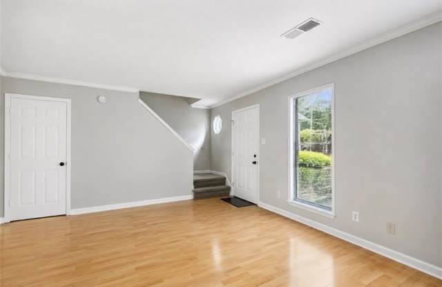 2390 Newport Landing Gallery 3