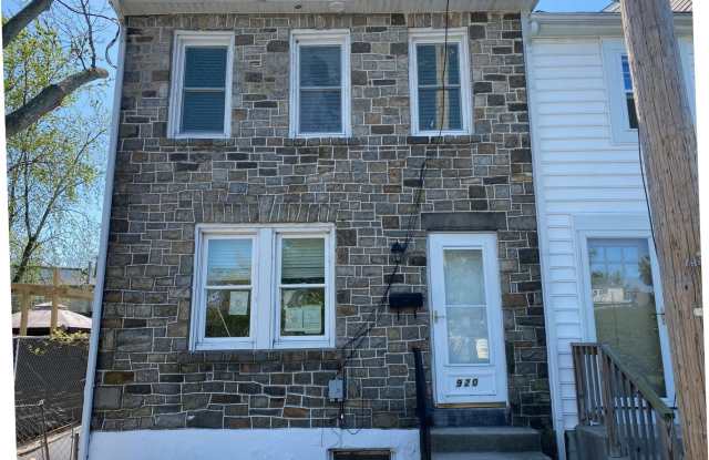 920 YOUNG Street photos photos