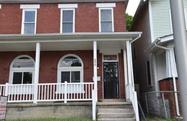 886 East Livingston Avenue - 886 East Livingston Avenue, Columbus, OH 43205