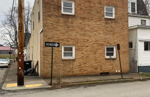 300 Beaver Avenue - 2 - 300 Beaver Avenue, Aliquippa, PA 15001