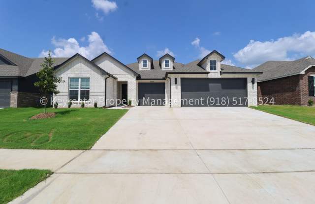 Stunning New Construction Simmons Home - 5 Bed 3 Bath - Move In Ready! Gallery 3