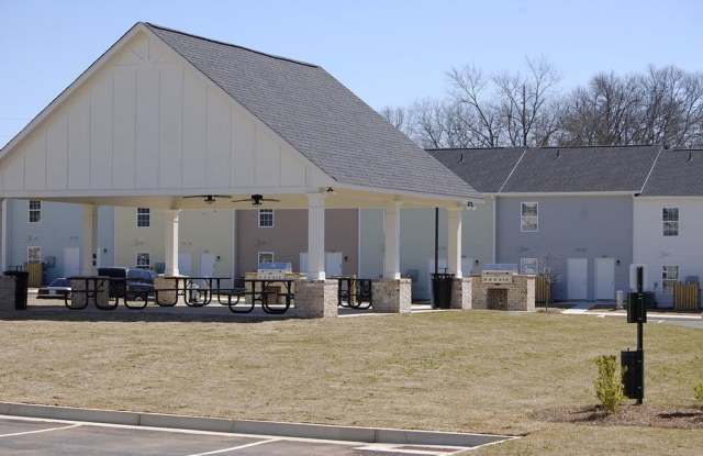 Welcome to The Enclave - 622 Davis Street, Gainesville, GA 30501 Welcome to The Enclave - 622 Davis Street, Gainesville, GA 30501