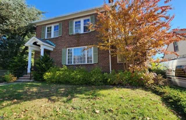 52 Burchard St - 52 Burchard Street, Edison, NJ 08837