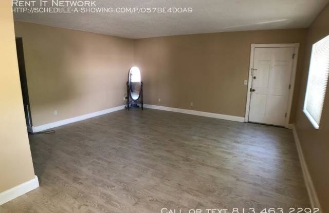 9114 Tudor Dr Gallery 3