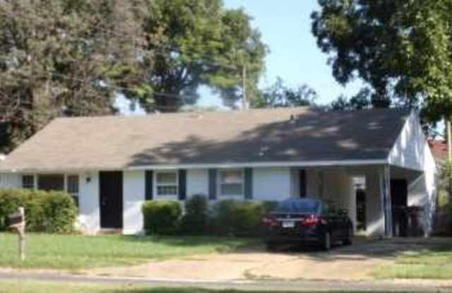1612 West College Boulevard Gallery 1