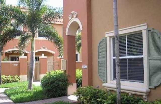 4903 N Harbor Isles Dr photos photos