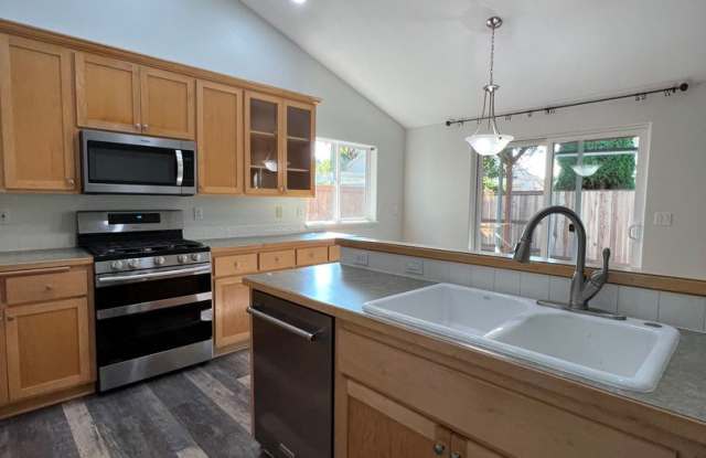 Well Sought After Harvest Ridge Home Gallery 4