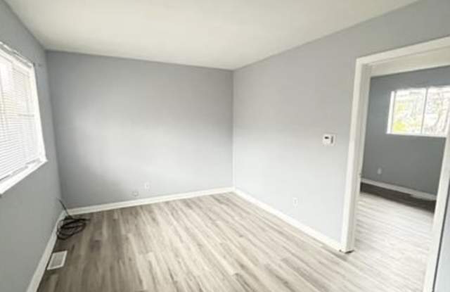 1417 Milburn Avenue - A Gallery 3