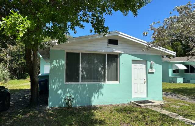 Charming Studio House in Oakland Park photos photos