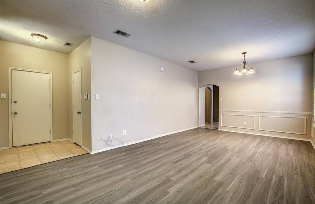 4917 Spur Ridge Court Gallery 4