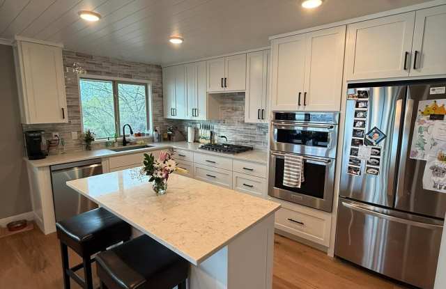 4471 Manitou Road Gallery 2