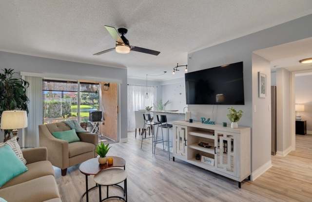 1670 N 42nd Circle unit: 102 photos photos