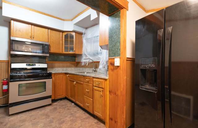 PHA Welcomed! Spacious Home with Private Backyard photos photos PHA Welcomed! Spacious Home with Private Backyard photos photos