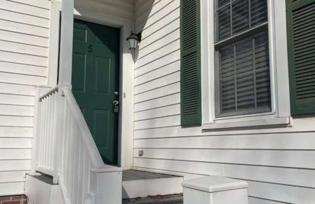 103 S Ridge Avenue unit: 5 photos photos