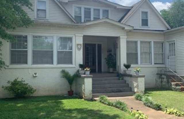 429 North Poplar Street #1 - 429 N Poplar St, Florence, AL 35630