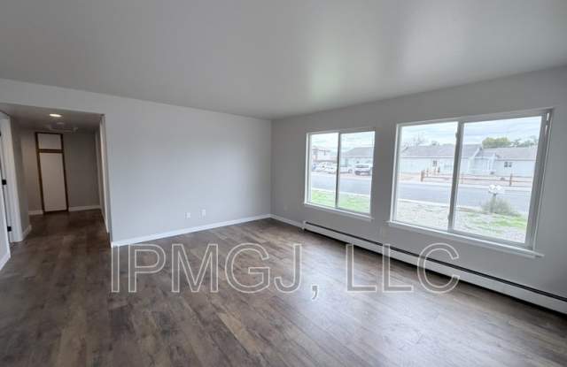 564 Garfield Drive Gallery 3