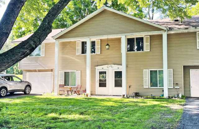 Newly Redone 3 Bedroom Bungalow in Tonka Bay with Attached Garage is Pet Friendly! photos photos