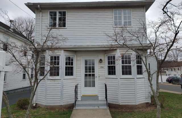 134 Bristol Street unit: 2 photos photos