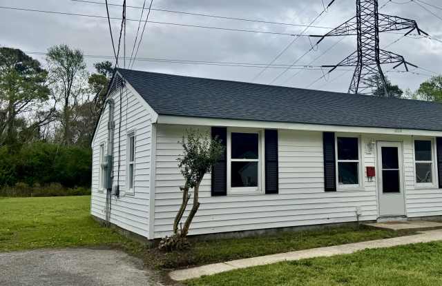 1222 Davis Street - 1 - 1222 Davis Street, Jacksonville, NC 28540