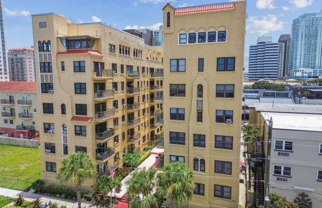 130 4TH AVENUE N - 130 4th Avenue North, St. Petersburg, FL 33701