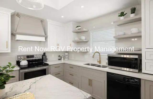 312 Xanthisma Ave W photos photos