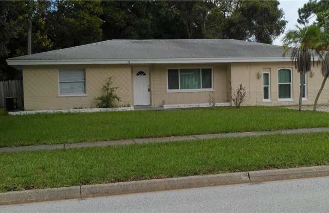 572 KEENE ROAD - 572 Keene Road, Largo, FL 33771